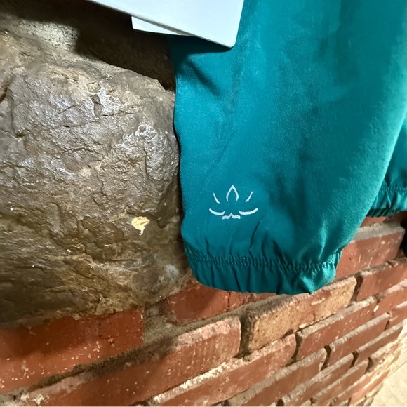 Beyond Yoga women's In stride half zip polyester pullover size medium teal -Flaw - Picture 5 of 13